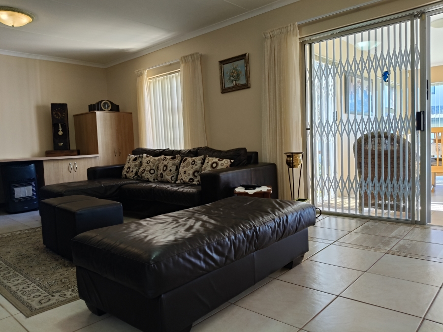 3 Bedroom Property for Sale in Wavecrest Eastern Cape